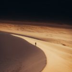 逃げるべきか立ち向かうべきか？人生の分岐点での選択法